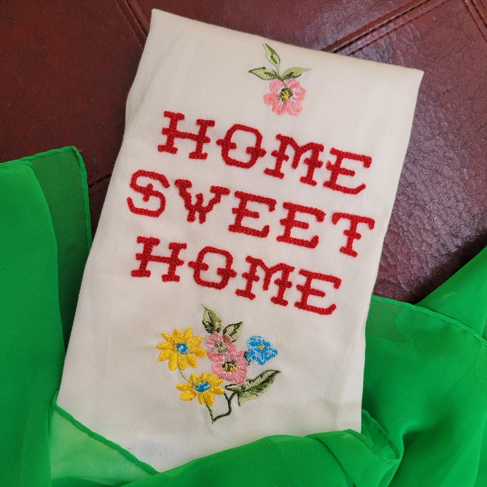 Home Sweet Home  Embroidered Tea Towel ~ Pioneer Woman ~ GUC ~ FINAL PRICE! - Picture 2 of 13